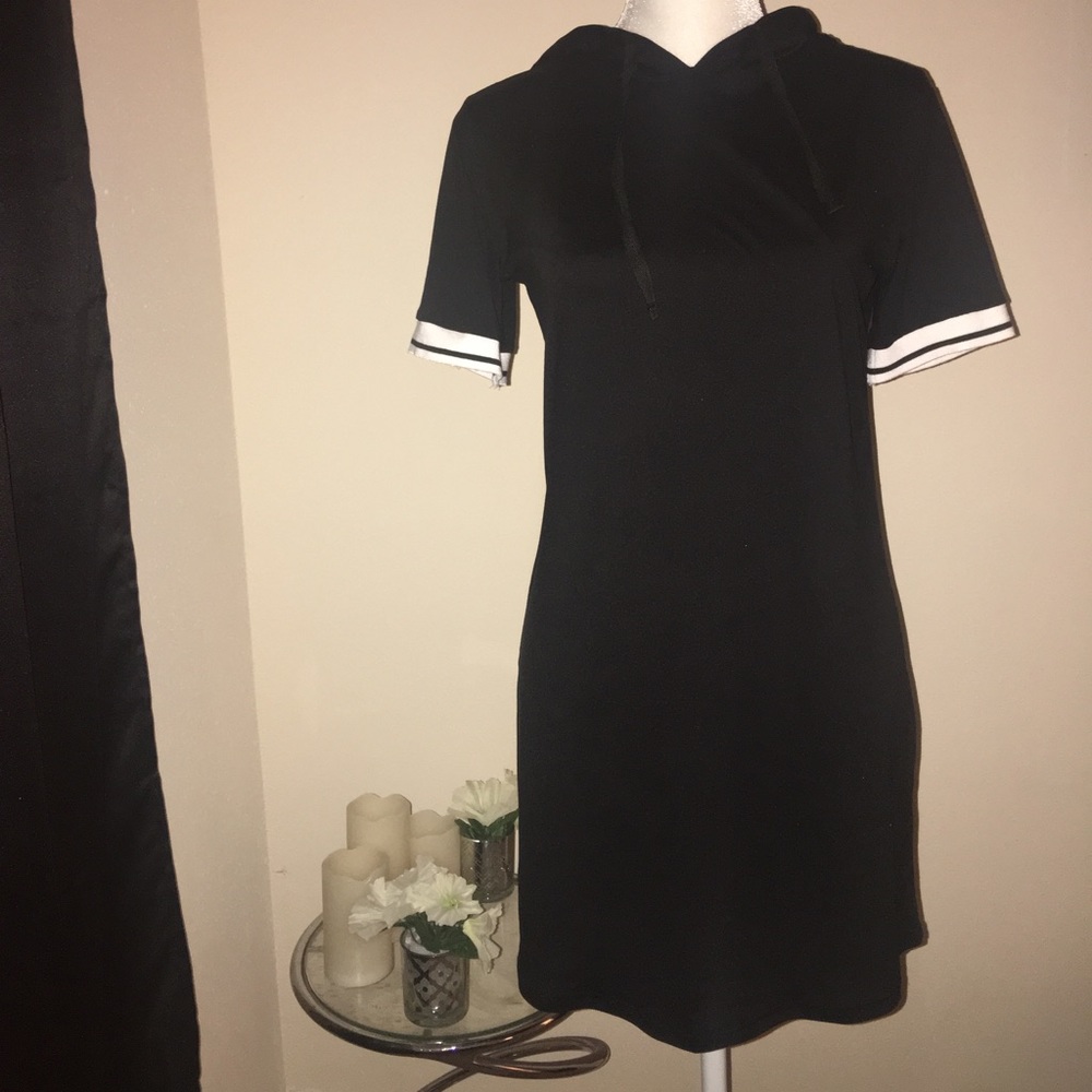 Rue21 Black and White athletic dress